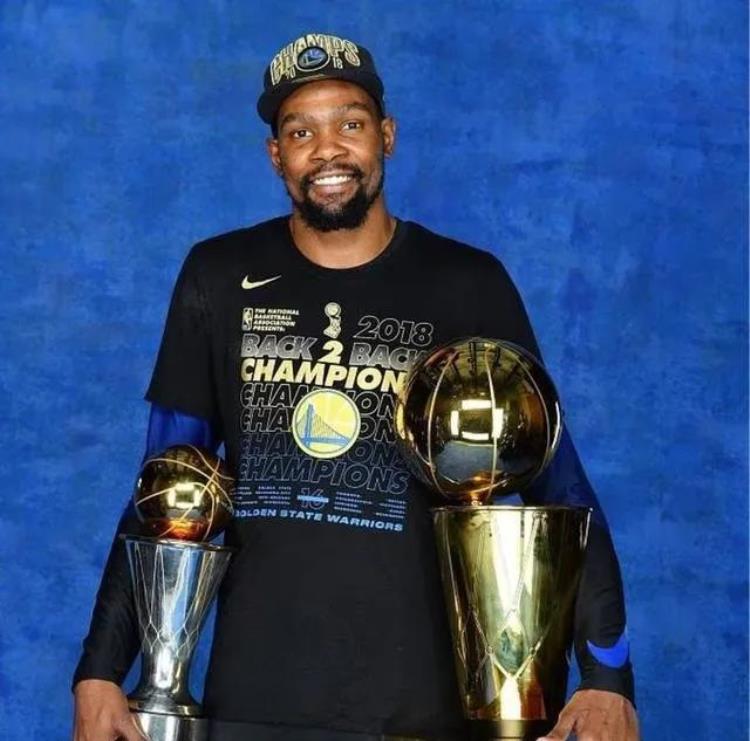 现nba小前锋排名「盘点NBA五大小前锋现役三人打榜詹姆斯榜眼」