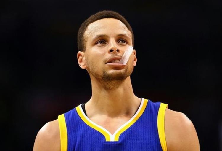 ​NBA历史第二控卫库里职业生涯有多辉煌