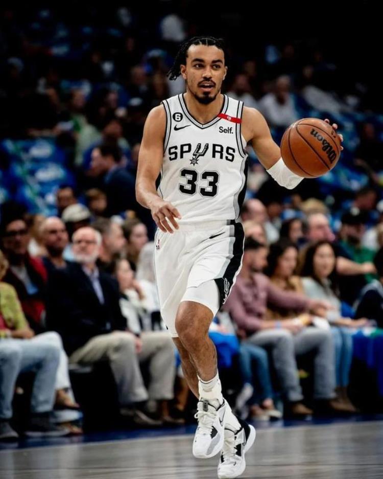 nba最受欢迎的球鞋「NBA最受欢迎球鞋Top10出炉AJ37爆冷落榜第一不愧是它」