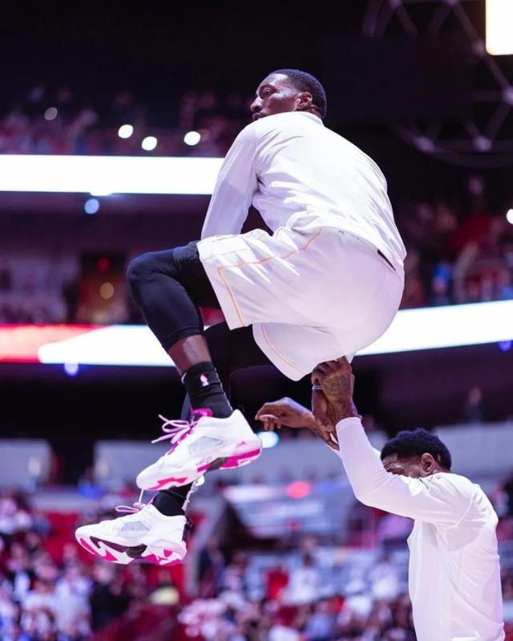 nba最受欢迎的球鞋「NBA最受欢迎球鞋Top10出炉AJ37爆冷落榜第一不愧是它」