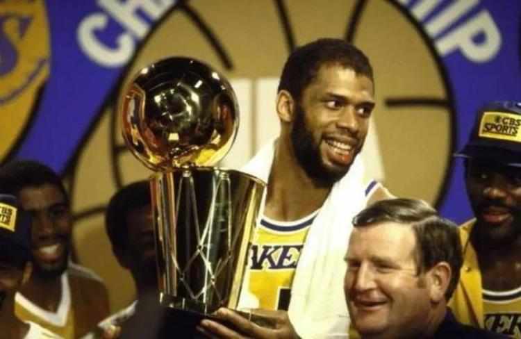 乔丹之前的nba历史第一人「乔丹第一人97年才树立那乔丹之前哪些球星曾经当过联盟第一人」