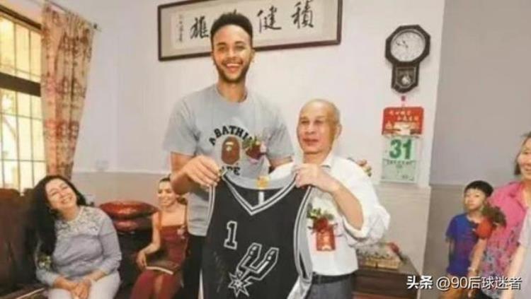 中国男篮的归化球员「中国篮球历史上第一位归化球员李凯尔带领中国男篮创造历史」