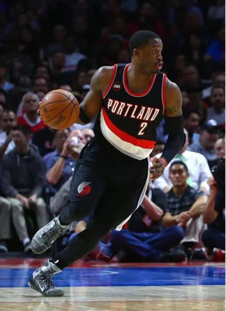 nba球员跳出合同截止日「盘点NBA那些10天短合同里走出的球星球迷小曾不必泄气」