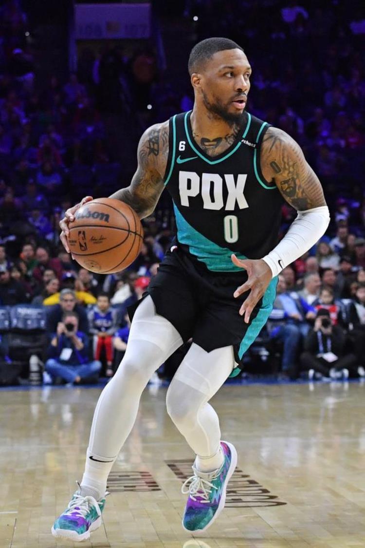 过去10年总数据最好的10位巨星约基奇10库里7哈登威少太强