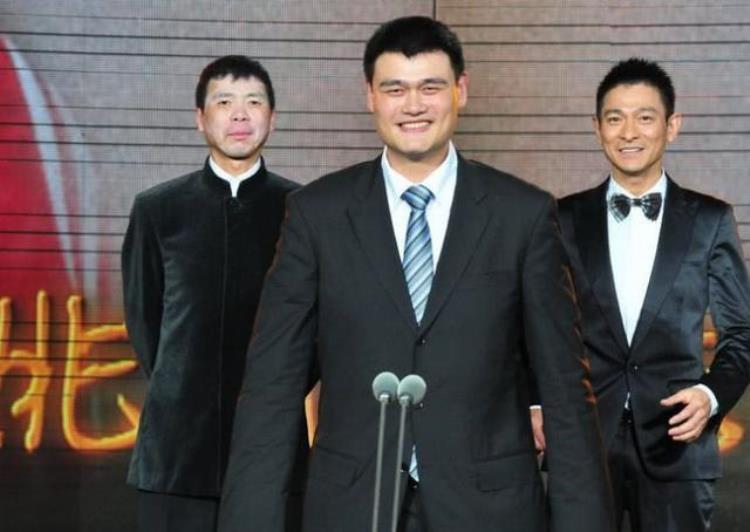 与nba球员合影「那些与NBA球星合影的中国明星们有一张不超过21个90后看过」
