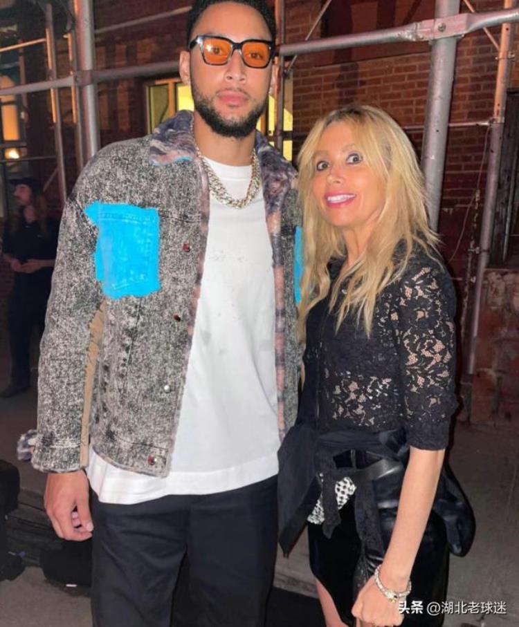 nba前线节目专访哈登「巧遇NBA球员齐聚时装秀哈登西蒙斯库兹马与布克詹娜均在现场」