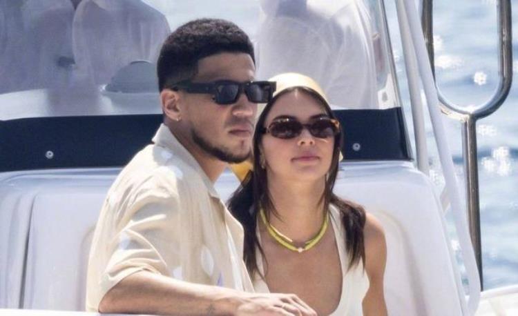 环球小姐历届「他身高1米83却在NBA征战14年两任妻子都是环球小姐如今在哪」