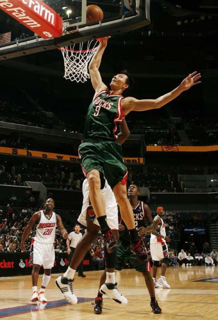 中国哪些篮球运动员进入过nba打球「中国篮球运动员中进入过NBA的有哪些不像你想的那么少」
