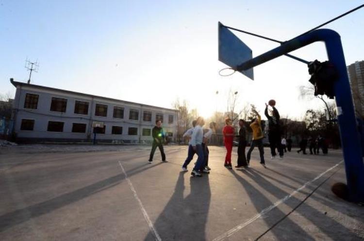 最强NBA手游初评测随时随地想灌就灌还有谁