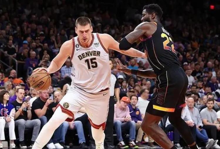 nba历史得分榜算不算季后赛「历史级别的得分盛宴单场轰71分却无缘季后赛你该学詹皇去抱团」