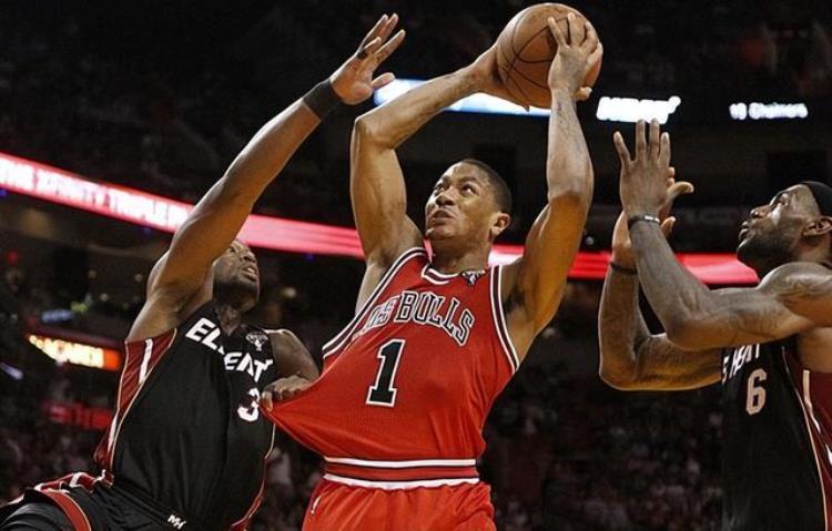 罗斯哪一年mvp「11年的罗斯有多强力压詹科成最年轻MVP季后赛单挑热火三巨头」