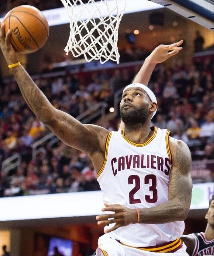 美媒评NBA最强高中生阵容外线詹科内线魔狼别人怎么玩