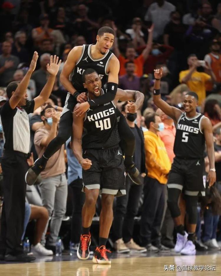两个00后5年26亿顶薪续约NBA历史第二大合同