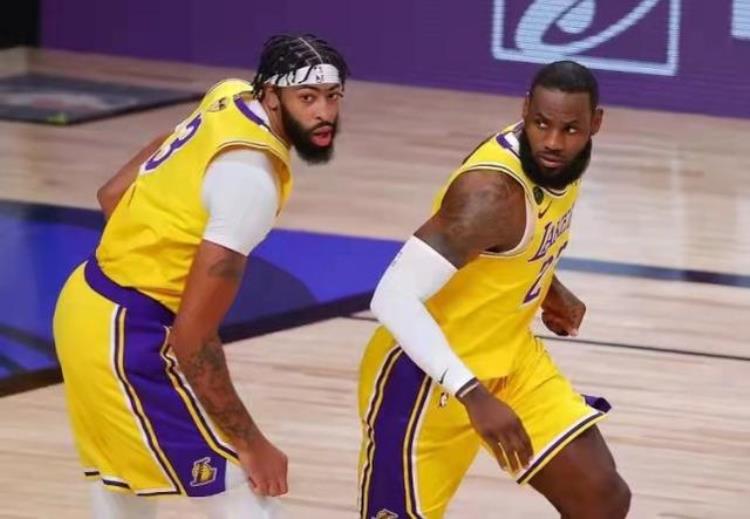 15美元组球队「美媒列出NBA15美元最强阵容你觉得哪套阵容组合最无敌」