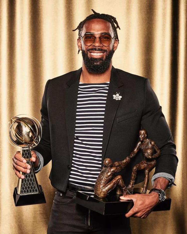 nba2019年得分王是谁「春风得意NBA1819赛季各大奖项得主帅气定妆照」