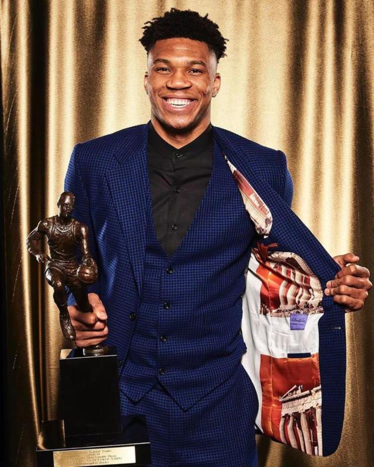 nba2019年得分王是谁「春风得意NBA1819赛季各大奖项得主帅气定妆照」