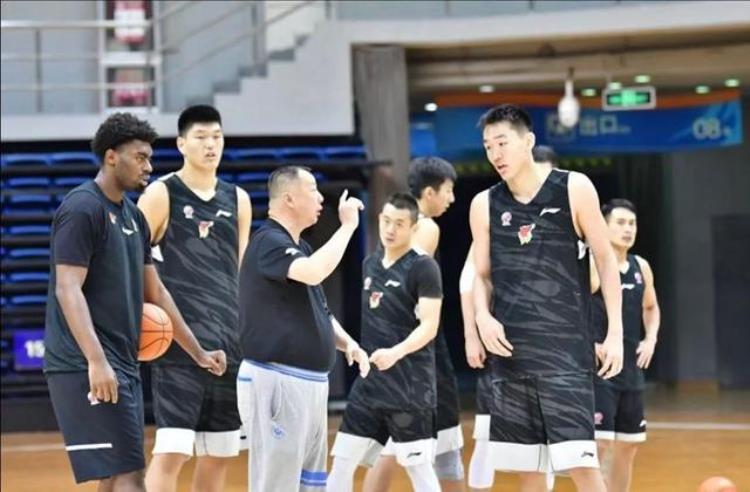 cba青岛赛区门票「CBA季前赛青岛站即将开打门票价格钜惠来袭仅200元一天」