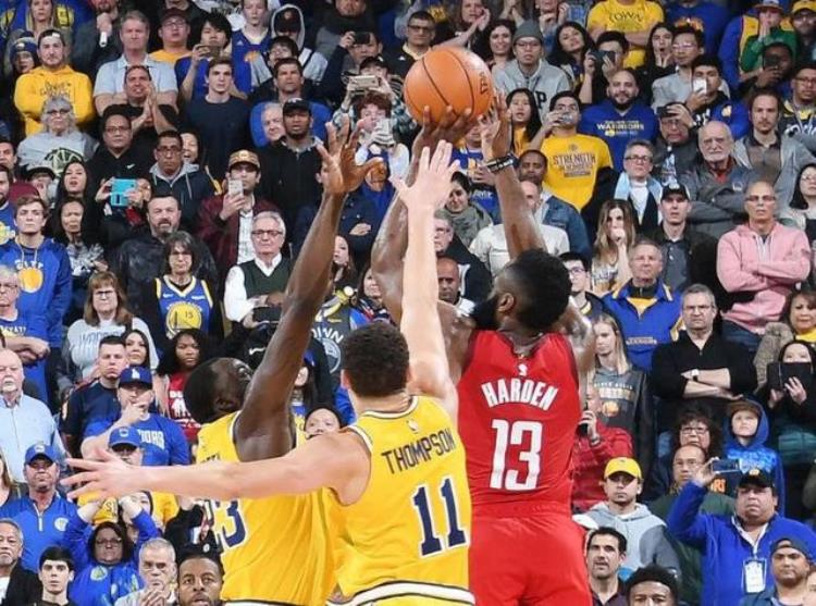 nba绝杀反绝杀「瞬息万变盘点NBA最著名的十大反绝杀胜负只在一瞬间」