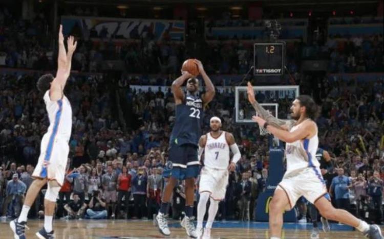 nba绝杀反绝杀「瞬息万变盘点NBA最著名的十大反绝杀胜负只在一瞬间」