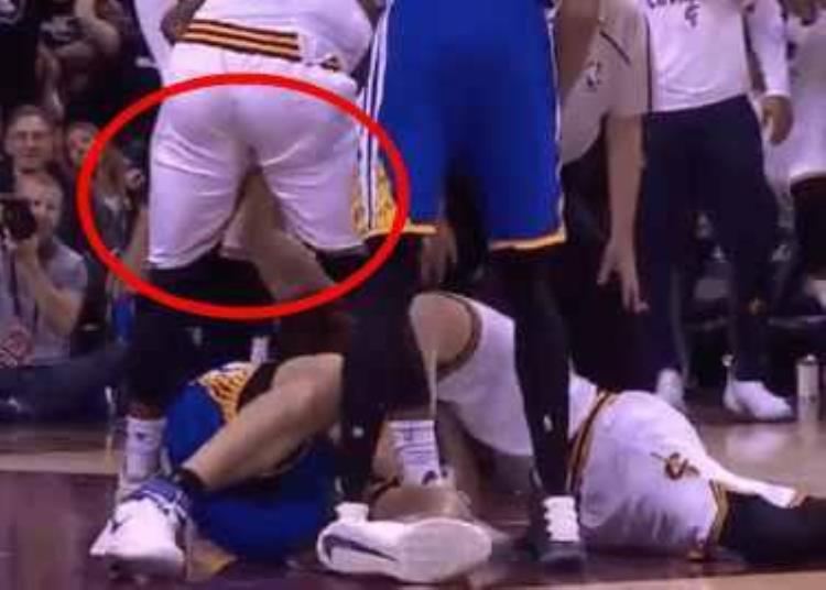 格林踹蛋「细数NBA各路打蛋器格林竟不如一人」