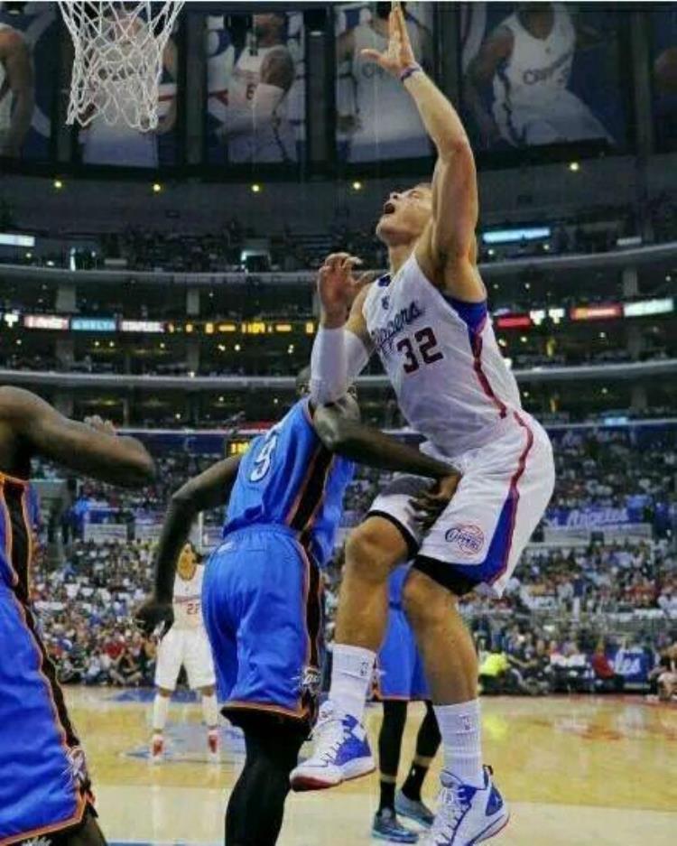 格林踹蛋「细数NBA各路打蛋器格林竟不如一人」