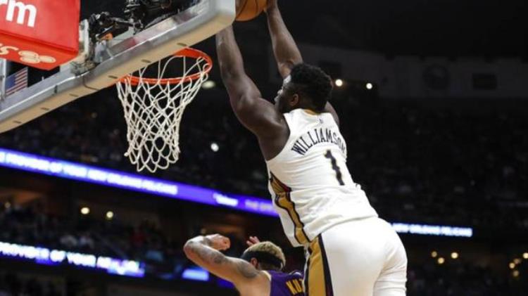 垂直弹跳最高的人「NBA历史上垂直弹跳最高的十位球员第一位是永远的神」