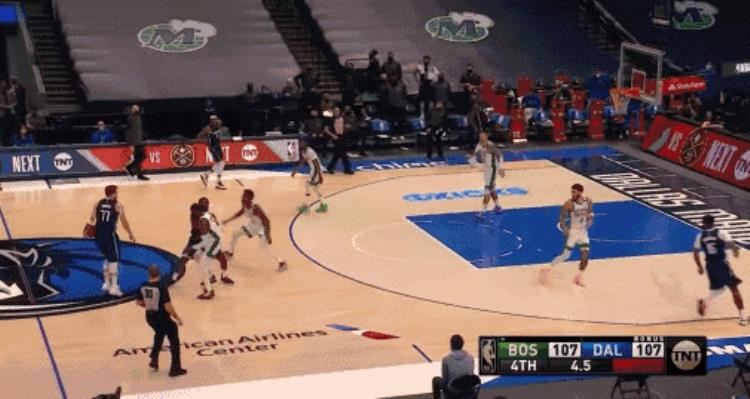 nba十大压哨绝杀「年度盘点之十大压哨绝杀格拉汉姆后场超远东契奇抛投三分」