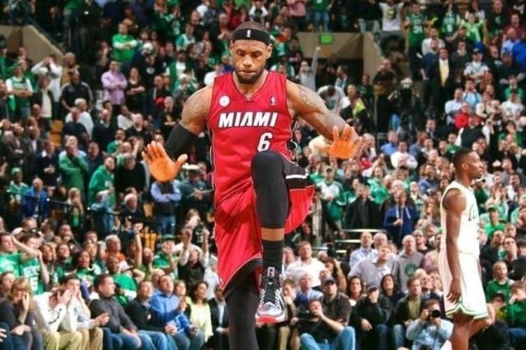 nba球星经典庆祝动作有哪些「NBA历史上最经典的二十种庆祝动作」