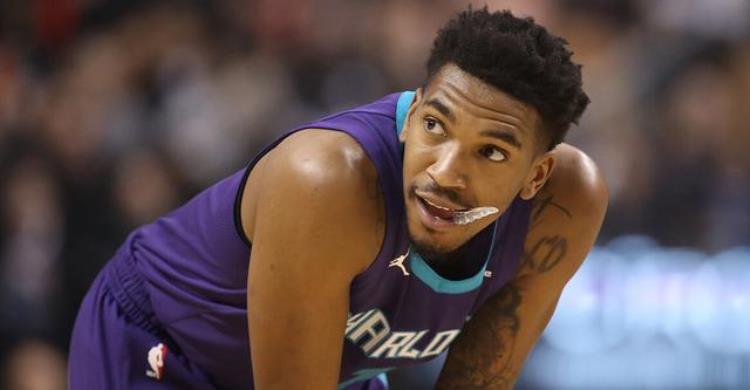肯塔基主帅「NBA档案库从肯塔基双星到国王双枪互换球衣号码成就美谈」