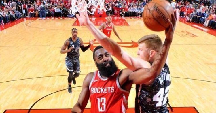 11年nba阵容「过去11年NBA球员登场时间巴特勒第10老詹第5哈登才是真铁人」