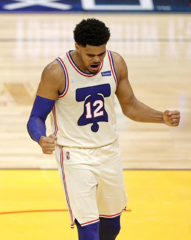 11年nba阵容「过去11年NBA球员登场时间巴特勒第10老詹第5哈登才是真铁人」