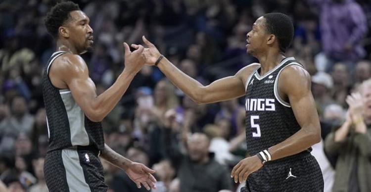 肯塔基主帅「NBA档案库从肯塔基双星到国王双枪互换球衣号码成就美谈」