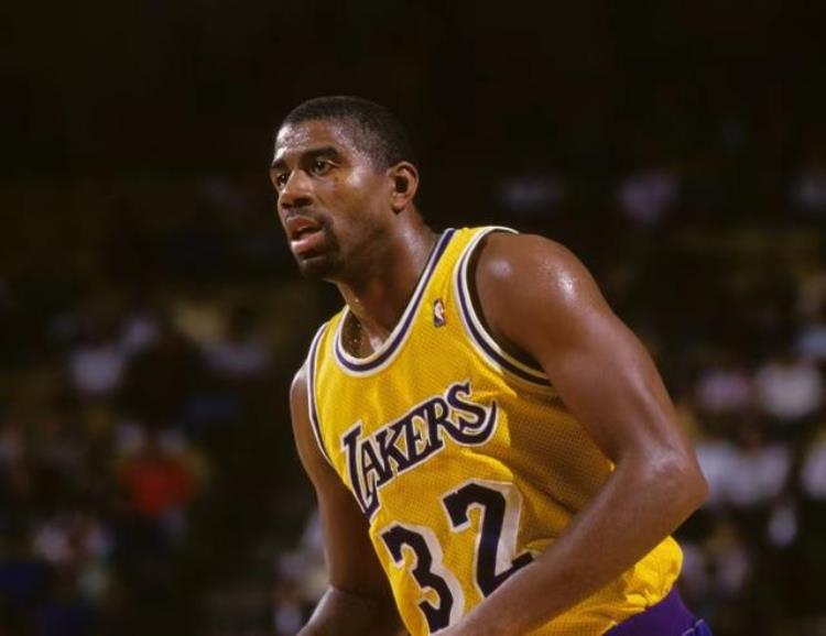 nba历史最伟大球员排名「NBA史上10个最伟大的FMVP00鲨鱼第五16詹第二乔丹两次上榜」