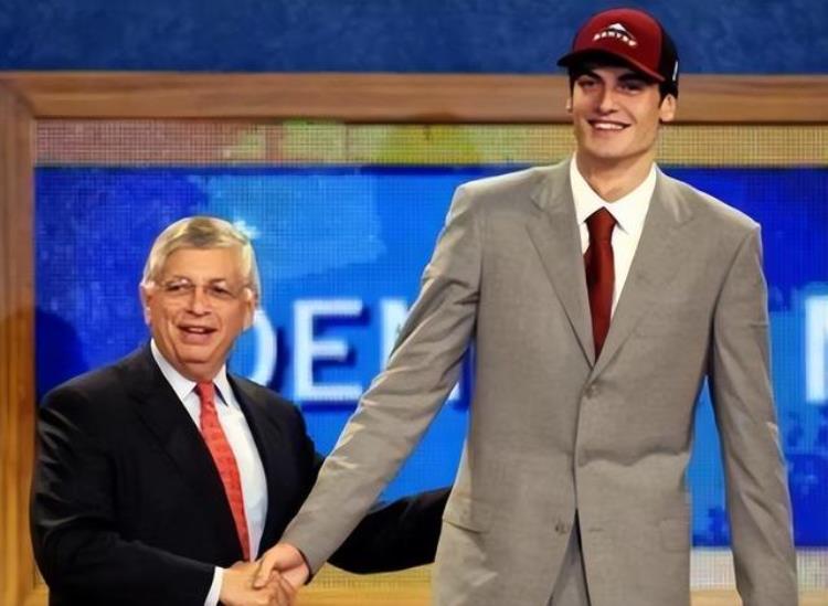 nba水货榜眼排名「盘点NBA历史上10大水货新秀乔丹钦点之人仅45分4位状元上榜」