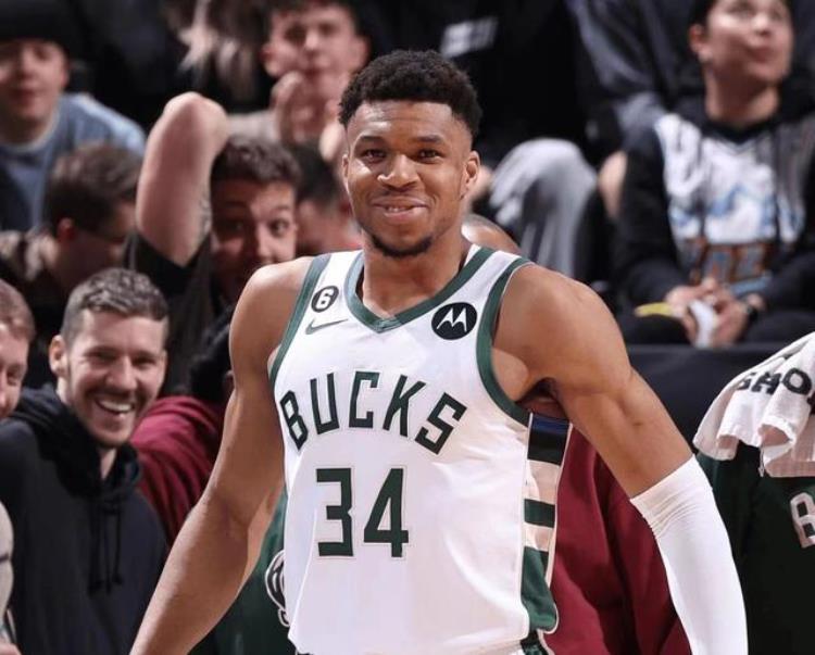 nba球衣销售排行「NBA球衣销量看人气大帝仅13位字母哥第四前三均在大球市」