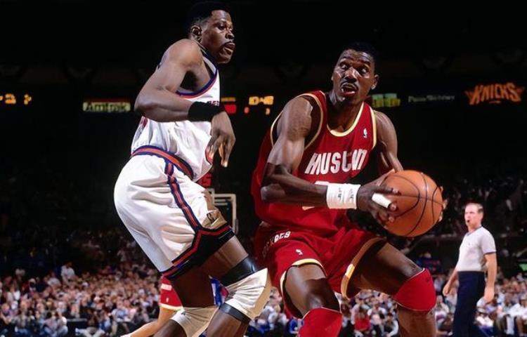 nba历史金字塔排名「美媒评NBA历史超巨金字塔KD大梦四档库里三档詹皇科比并列」