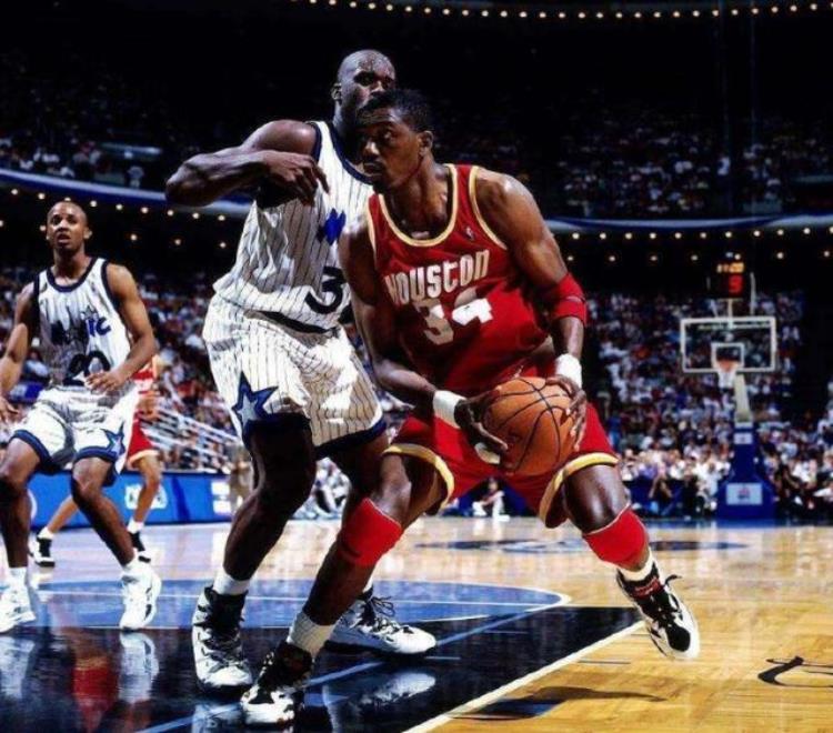 nba绝技排名「独一无二的神通盘点NBA十大球星的绝技前三名实至名归」