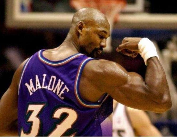 nba带伤出战经典战役「NBA历史10大带刀护卫冠军球队总有1人在重要性远超数据」