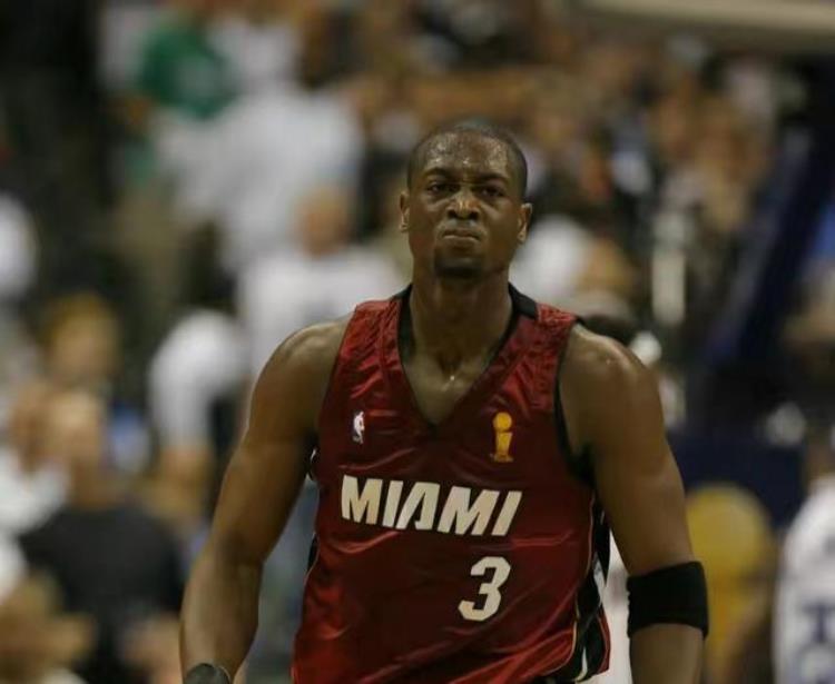 nba历史最伟大球员排名「NBA史上10个最伟大的FMVP00鲨鱼第五16詹第二乔丹两次上榜」