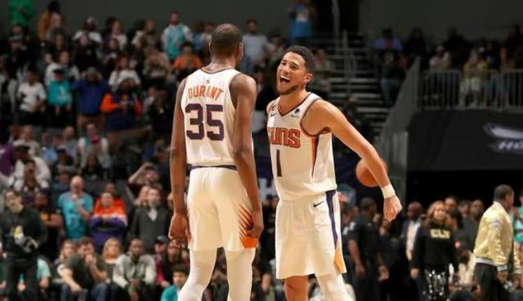 nba球衣销售排行「NBA球衣销量看人气大帝仅13位字母哥第四前三均在大球市」