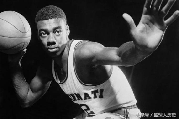 nba历史首秀最高分「盘点NBA历史七大首秀迈卡威第二神人首秀即三双」