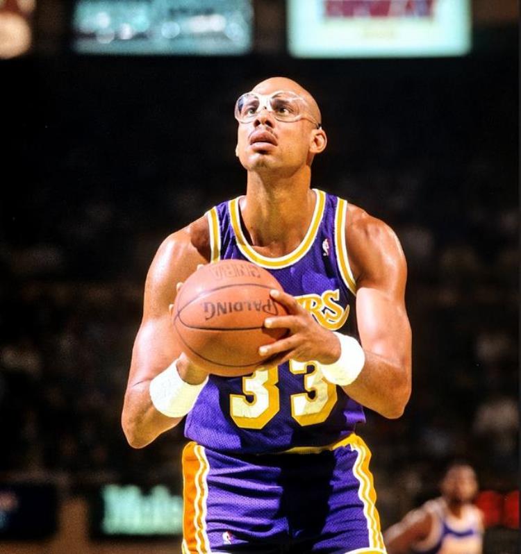 重排nba近30年状元排名,霍华德垫底 奥尼尔仅排第3「重排NBA历史5大状元秀魔术师垫底奥尼尔第3榜首没悬念」