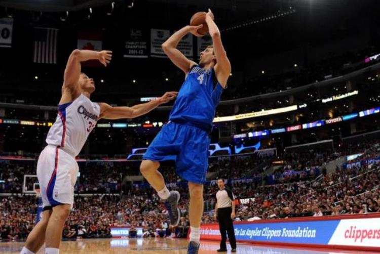 nba绝技排名「独一无二的神通盘点NBA十大球星的绝技前三名实至名归」
