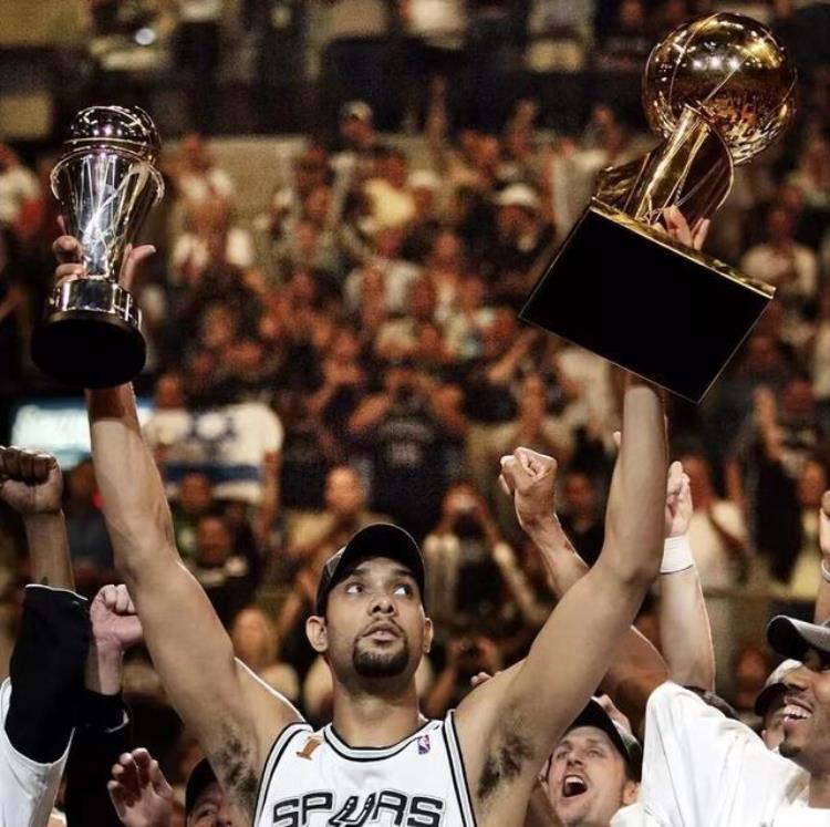 nba历史五个位置最强的五个人「美媒评NBA史上五个位置最强的五位球员詹皇KD乔丹科比均上榜」