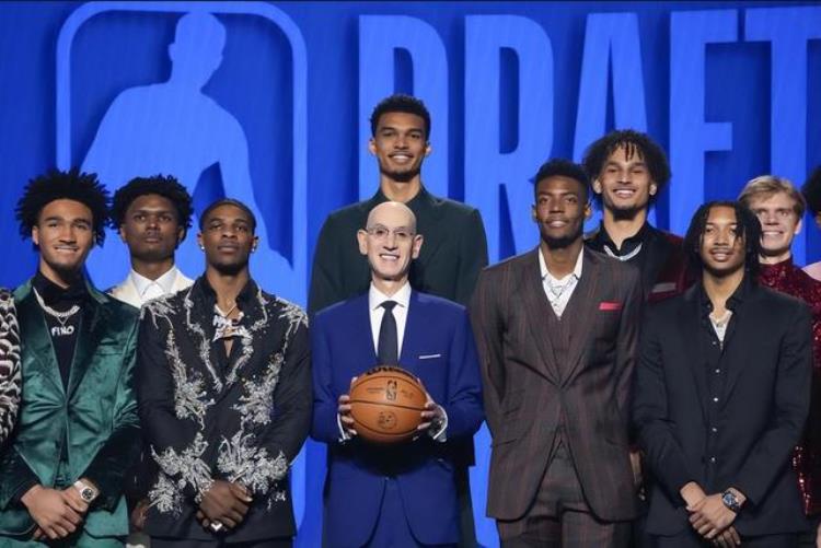 nba水货榜眼排名「盘点NBA历史上10大水货新秀乔丹钦点之人仅45分4位状元上榜」