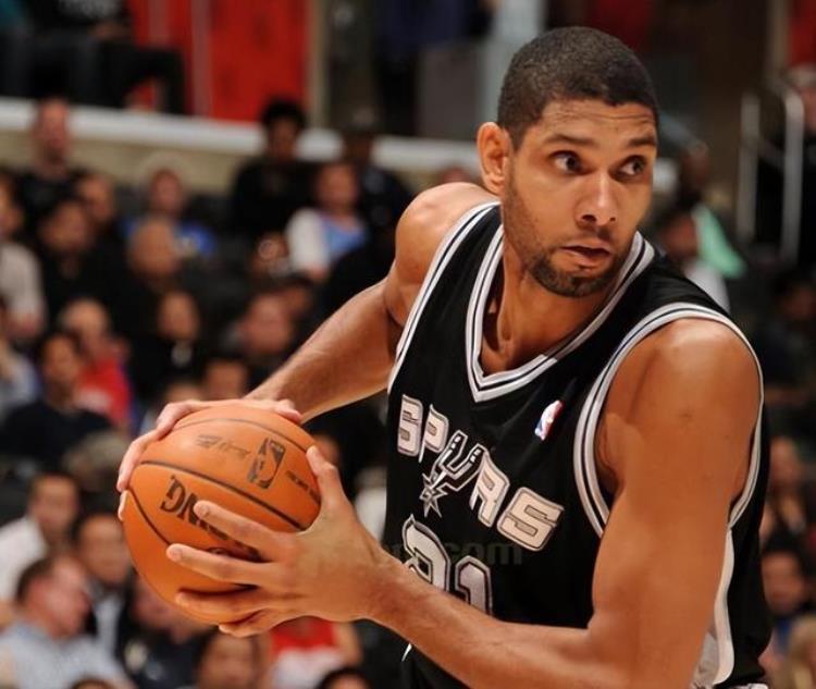 nba历史金字塔排名「美媒评NBA历史超巨金字塔KD大梦四档库里三档詹皇科比并列」