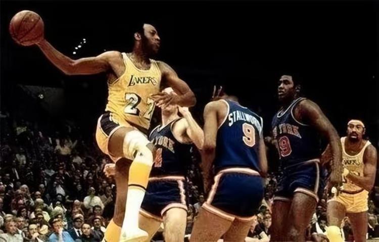 nba历史五个位置最强的五个人「美媒评NBA史上五个位置最强的五位球员詹皇KD乔丹科比均上榜」