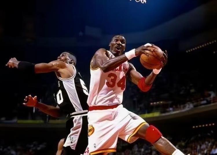nba历史最伟大球员排名「NBA史上10个最伟大的FMVP00鲨鱼第五16詹第二乔丹两次上榜」