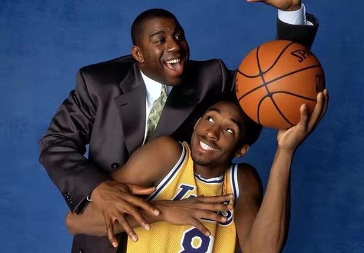 nba史上最强队伍「美媒评NBA史上队史阵容最强的六队湖人绿军皆上榜公牛仅第五」