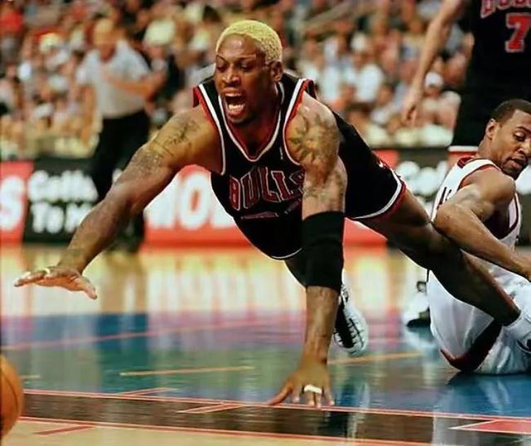nba历史篮板榜前十「NBA历史前场篮板前十第一真正的前板之王大虫飞猪都望尘莫及」